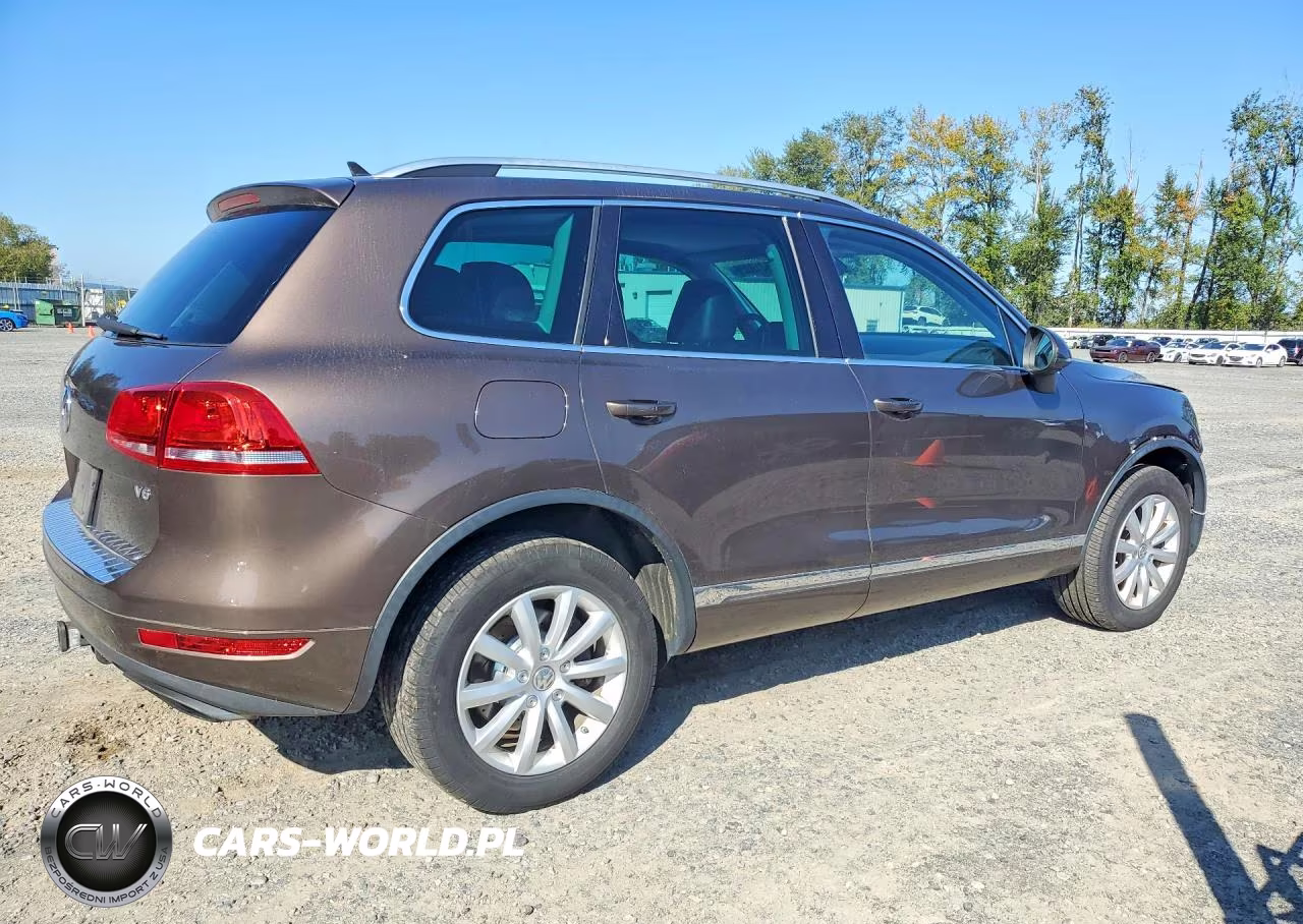 2011 Volkswagen Touareg V6 VIN:WVGFF9BP8BD000634 - 3