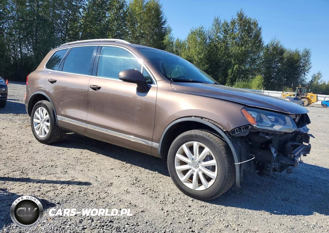 2011 Volkswagen Touareg V6 VIN:WVGFF9BP8BD000634 - 4