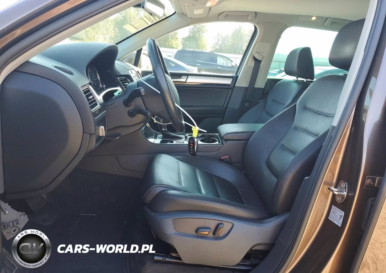 2011 Volkswagen Touareg V6 VIN:WVGFF9BP8BD000634 - 7