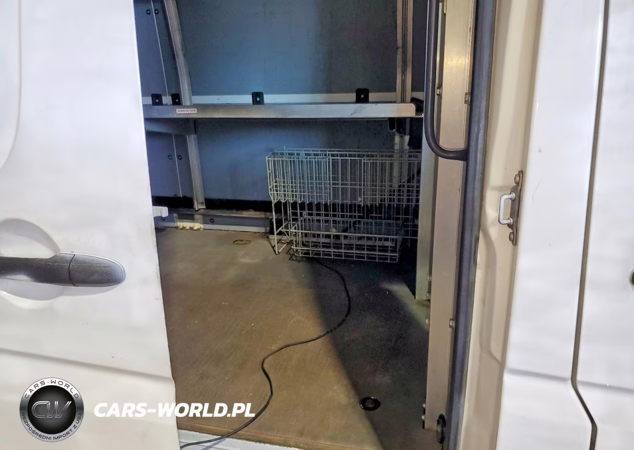 2015 Mercedes-Benz Sprinter 2500 Delivery Van VIN:WD3PE8DB4FP133431 - 11