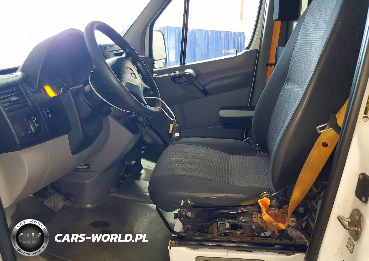 2015 Mercedes-Benz Sprinter 2500 Delivery Van VIN:WD3PE8DB4FP133431 - 7
