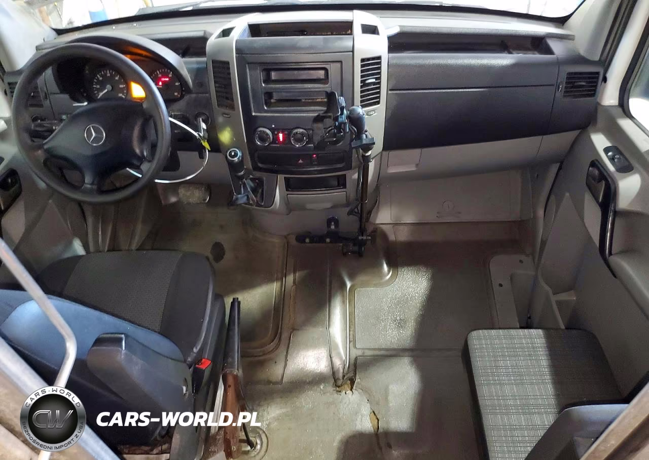 2015 Mercedes-Benz Sprinter 2500 Delivery Van VIN:WD3PE8DB4FP133431 - 8