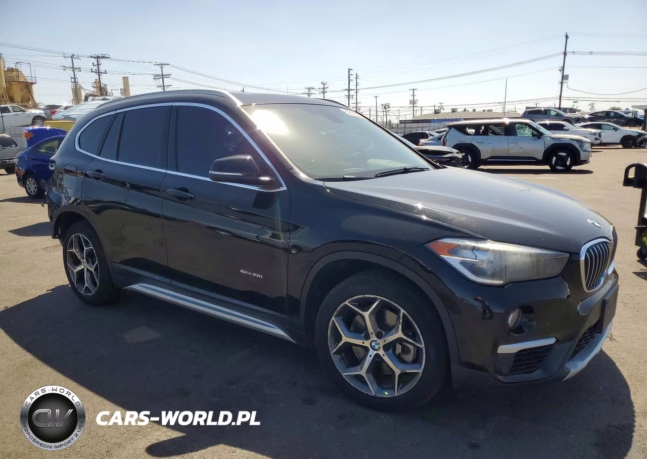 2018 BMW X1 xDrive28I VIN:WBXHT3Z38J4A66773 - 4
