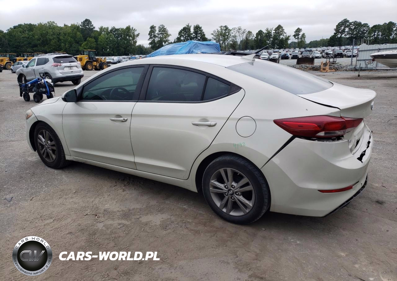 HYUNDAI ELANTRA SE VIN:5NPD74LF5HH135817 - 2