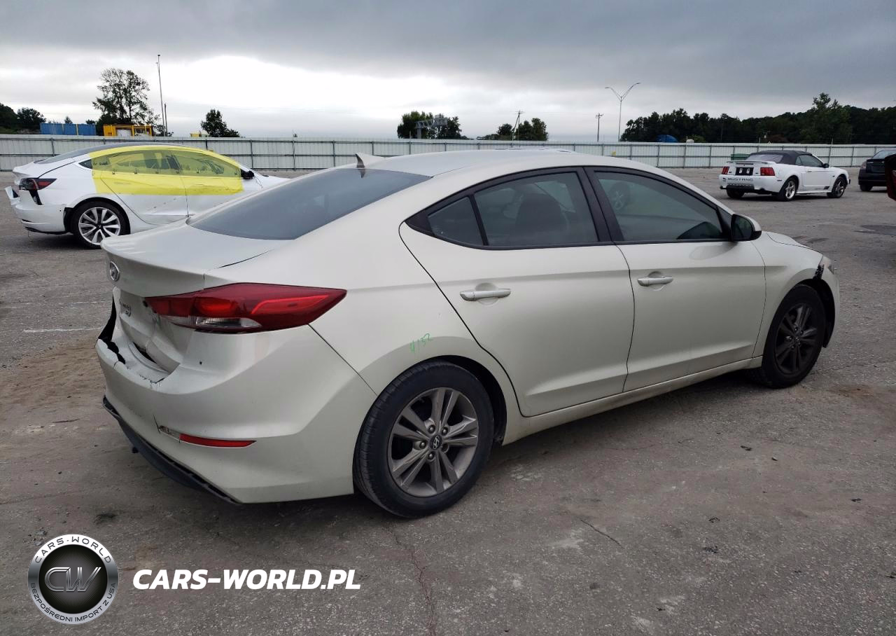 HYUNDAI ELANTRA SE VIN:5NPD74LF5HH135817 - 3