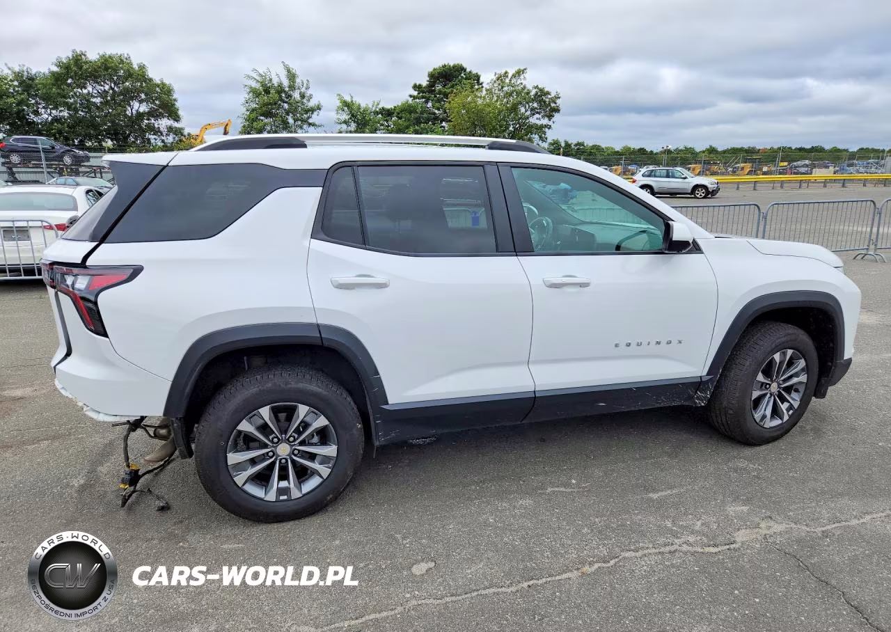 2025 Chevrolet Equinox Lt VIN:3GNAXHEG5SL209655 - 3