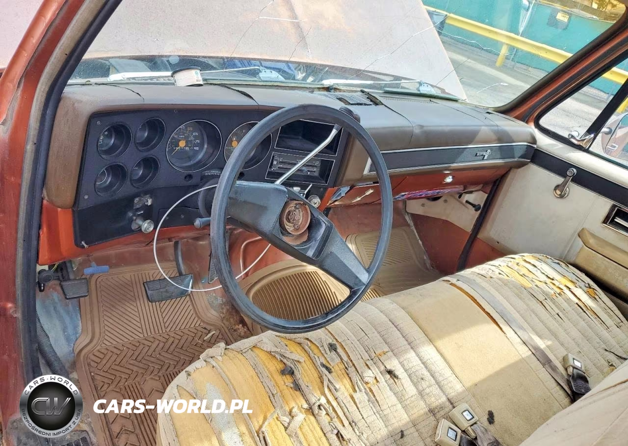 1982 Chevrolet C10 VIN:1GCDC14HXCJ162232 - 8