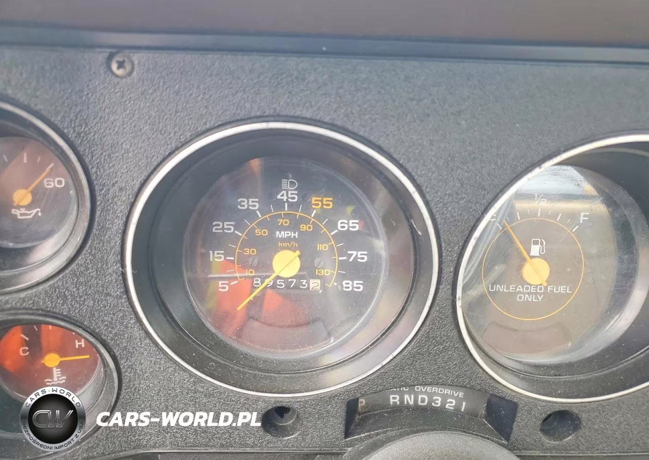 1982 Chevrolet C10 VIN:1GCDC14HXCJ162232 - 9