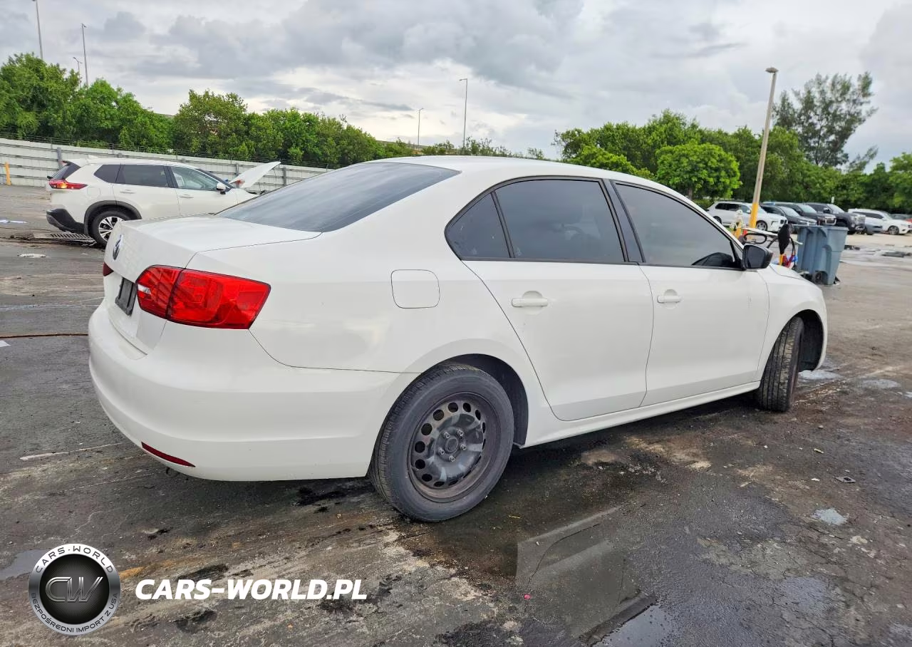 2014 Volkswagen Jetta Base VIN:3VW2K7AJ5EM235904 - 3
