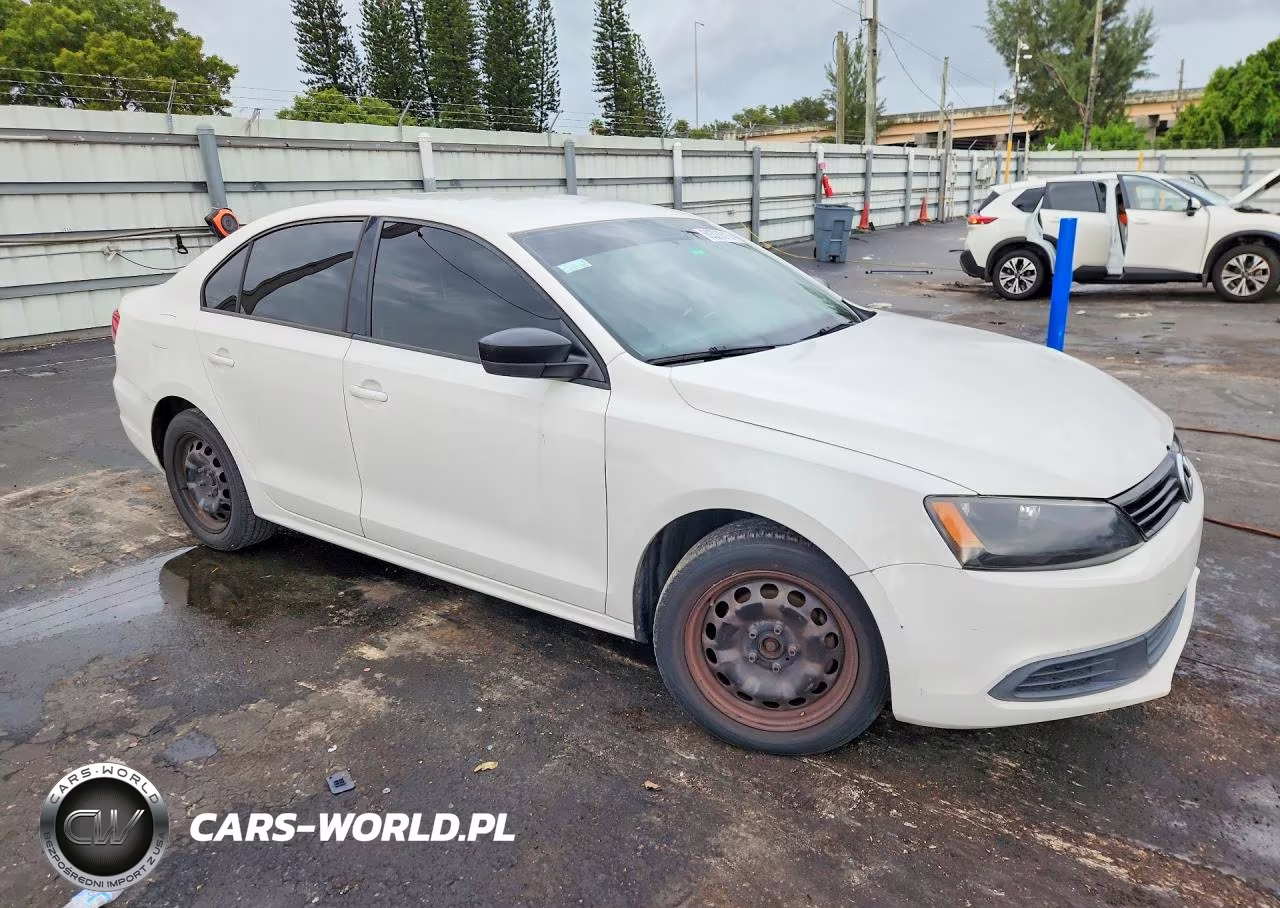2014 Volkswagen Jetta Base VIN:3VW2K7AJ5EM235904 - 4
