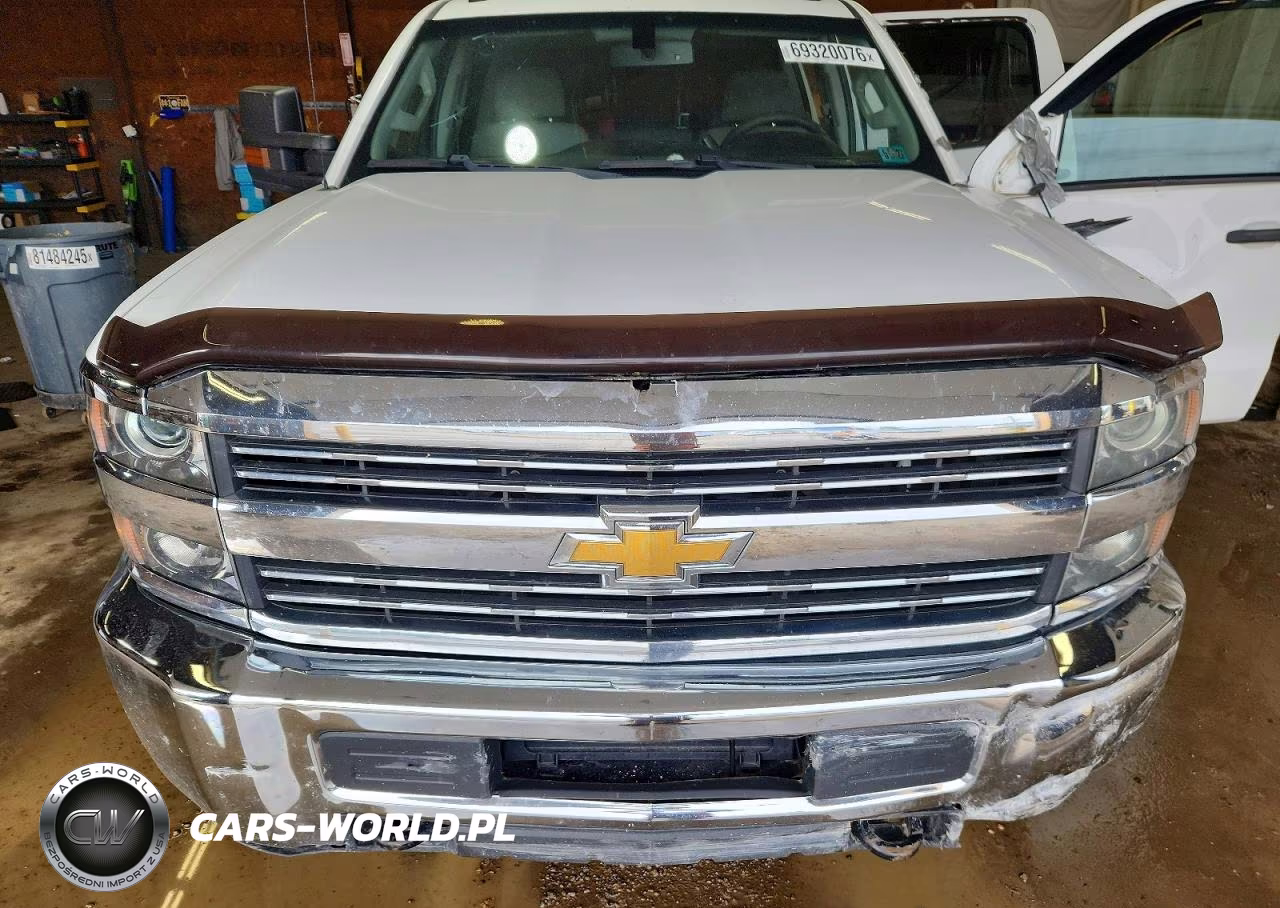 2018 Chevrolet Silverado K2500 Heavy Duty VIN:1GC1KUEG7JF206538 - 11