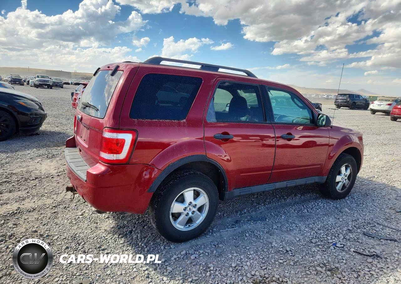 2011 Ford Escape Xlt VIN:1FMCU0D79BKB20889 - 3