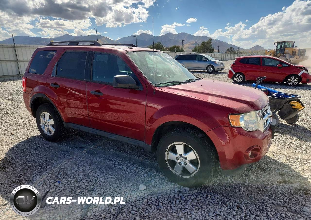 2011 Ford Escape Xlt VIN:1FMCU0D79BKB20889 - 4