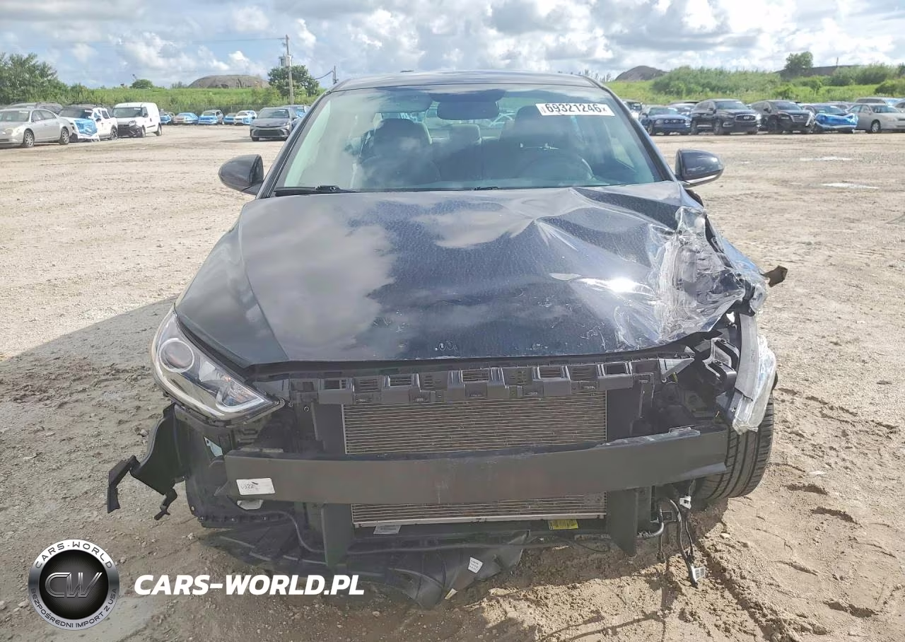 2018 Hyundai Elantra Sel VIN:5NPD84LF6JH292811 - 5