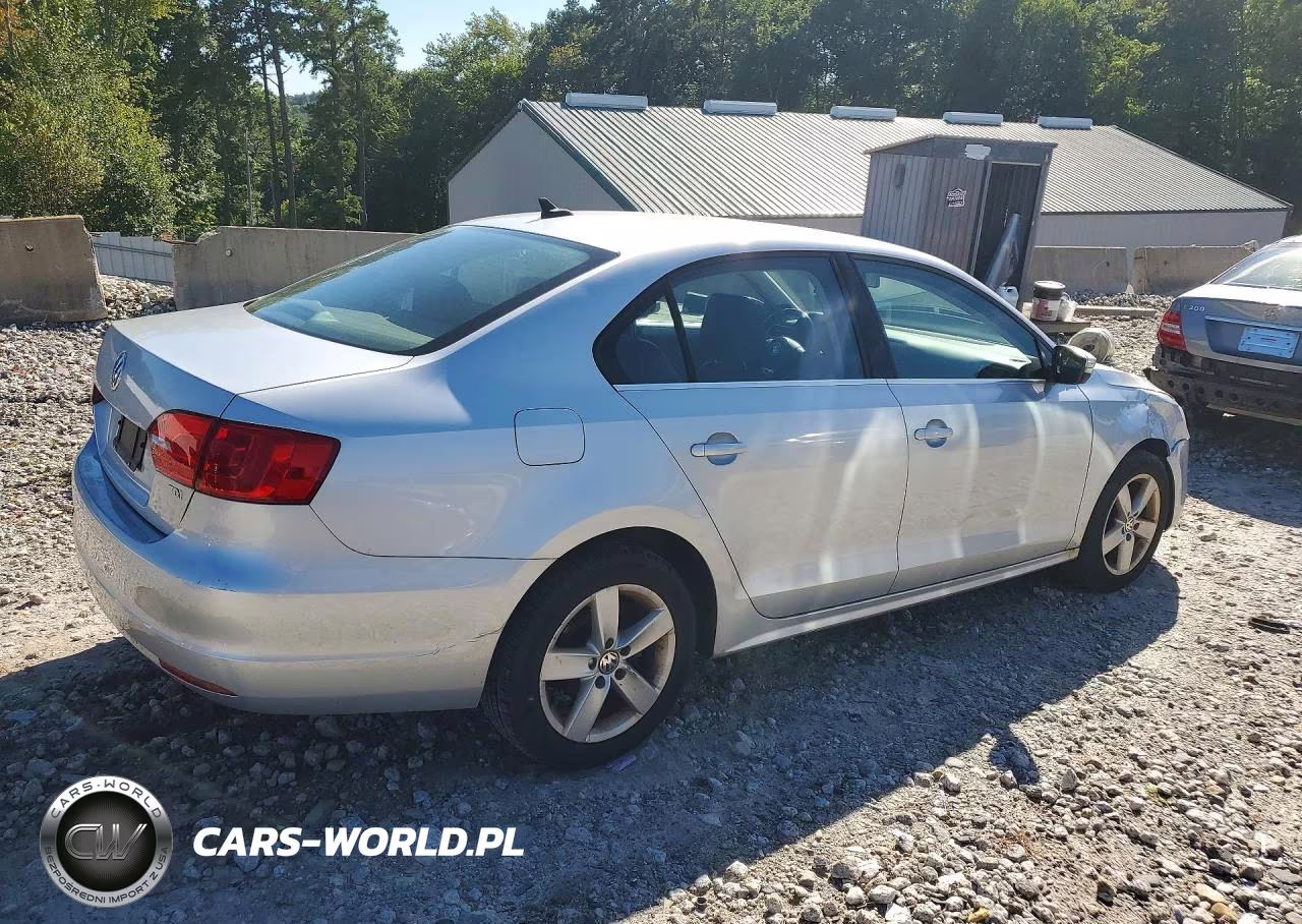 2013 Volkswagen Jetta Tdi VIN:3VWLL7AJ5DM439831 - 3