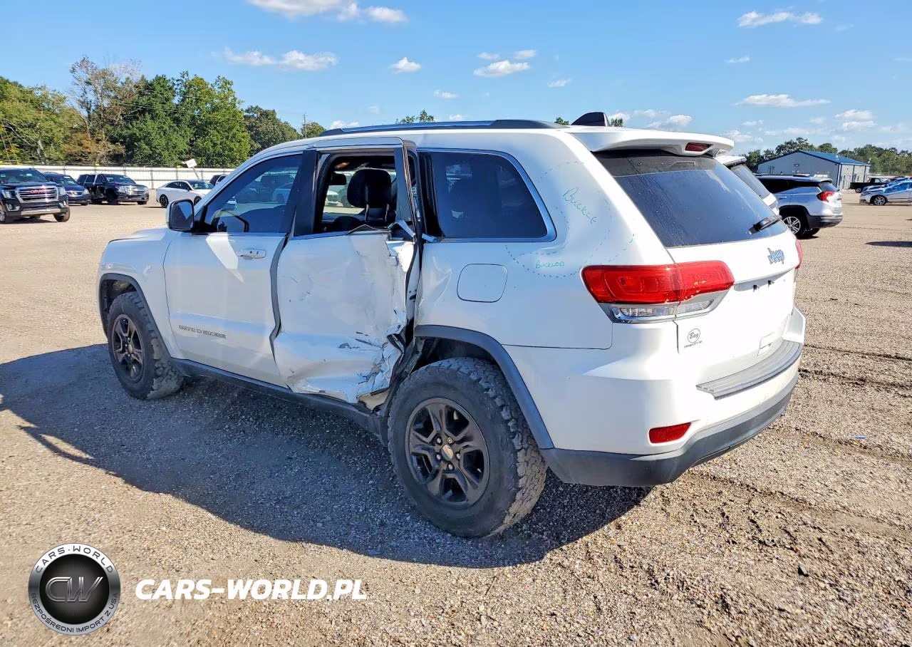 2015 Jeep Grand Cherokee Laredo VIN:1C4RJEAG4FC668565 - 2