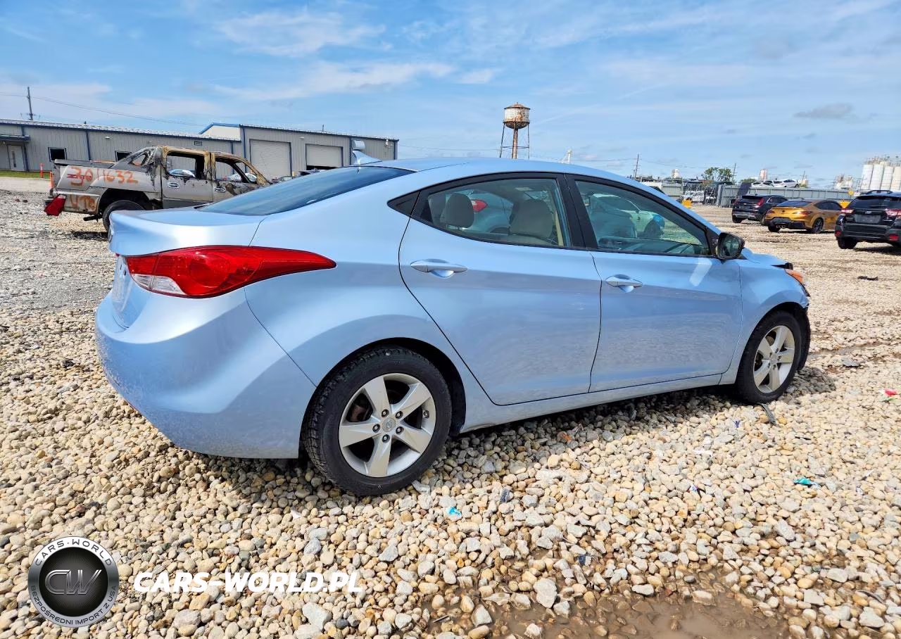 2011 Hyundai Elantra Gls VIN:KMHDH4AE8BU104772 - 3