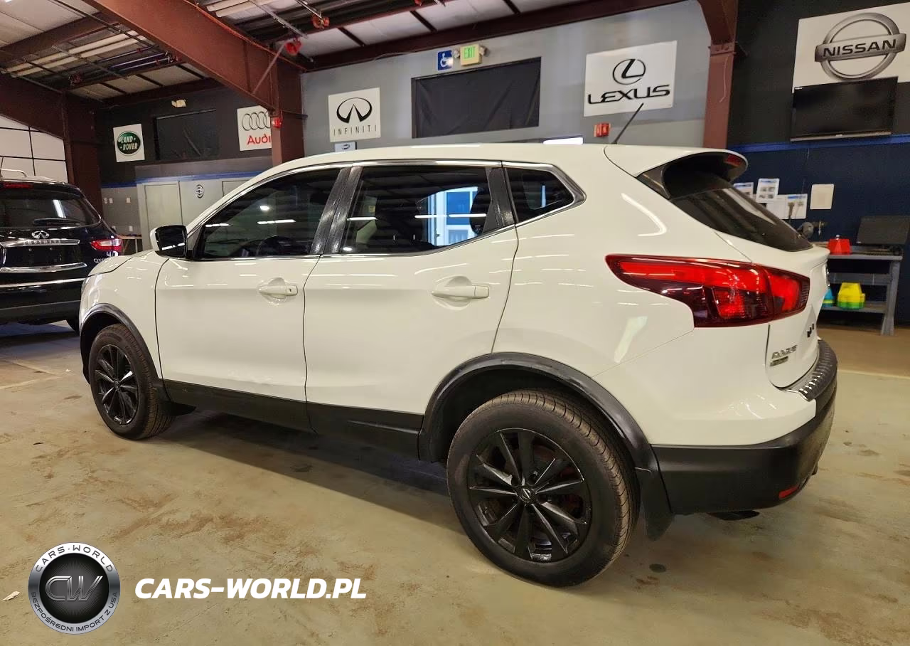 2018 Nissan Rogue Sport S VIN:JN1BJ1CR5JW268839 - 2