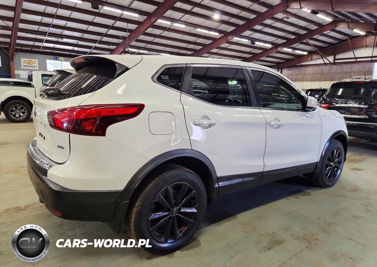 2018 Nissan Rogue Sport S VIN:JN1BJ1CR5JW268839 - 3