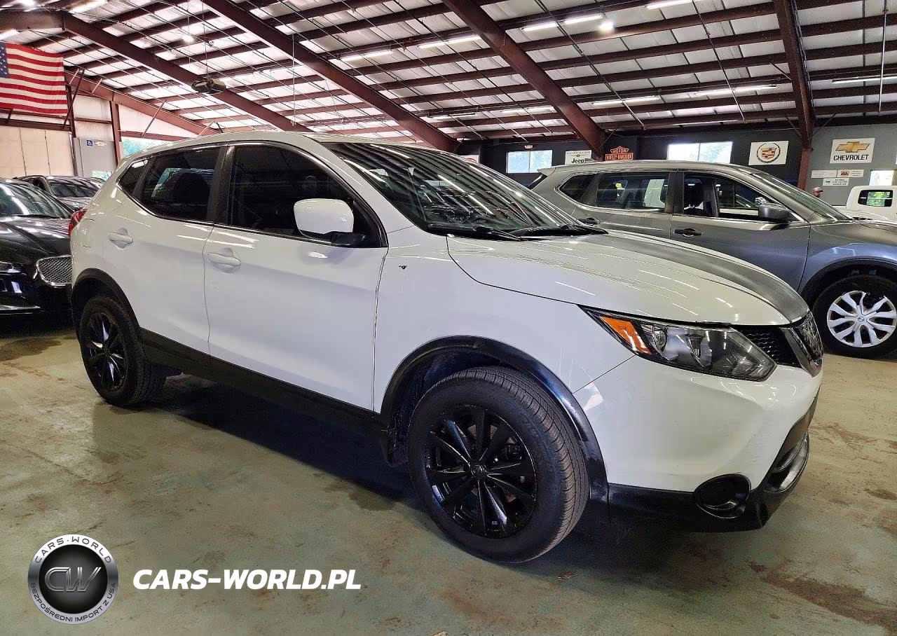 2018 Nissan Rogue Sport S VIN:JN1BJ1CR5JW268839 - 4