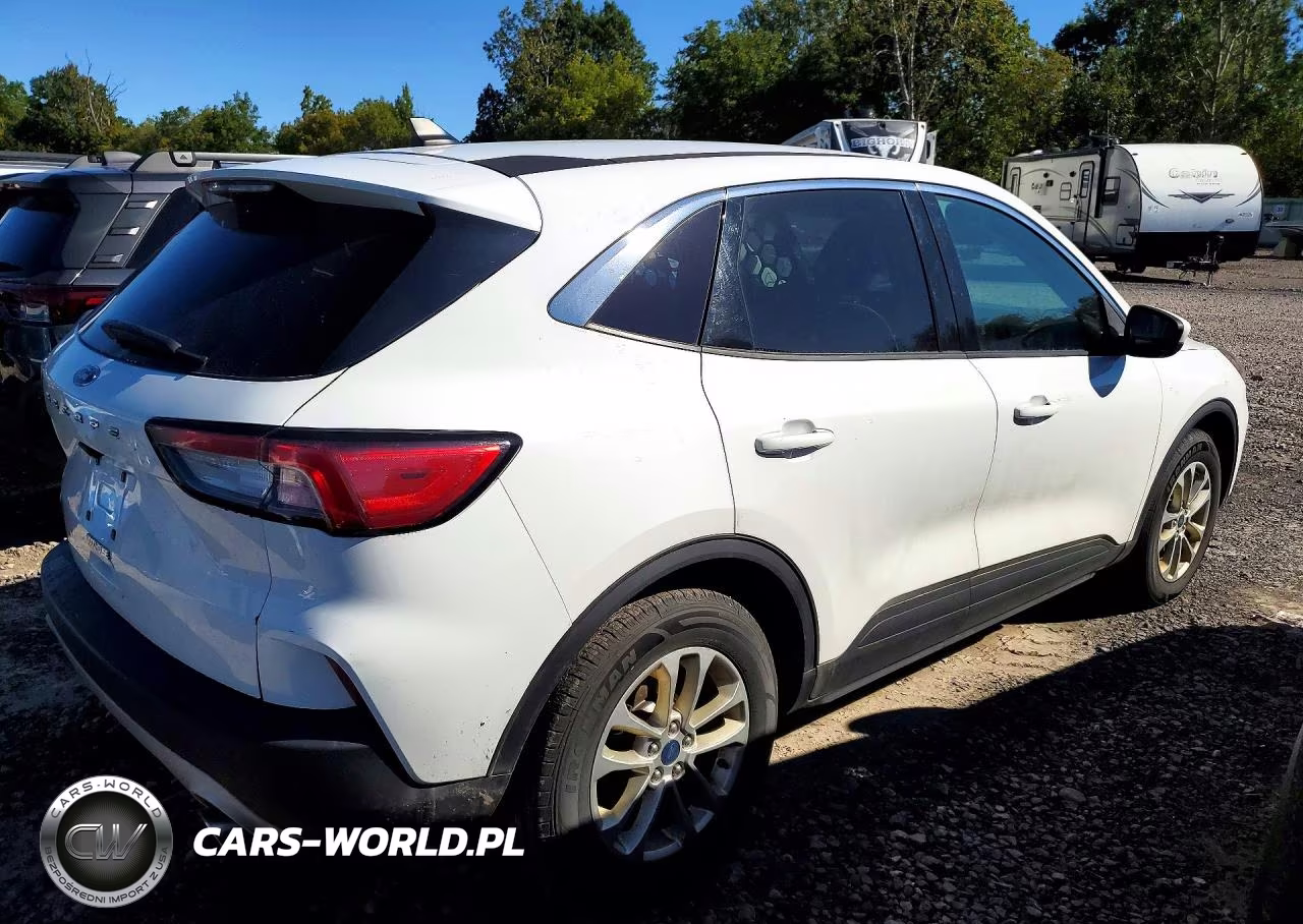 2021 Ford Escape Se VIN:1FMCU0G61MUA66157 - 3
