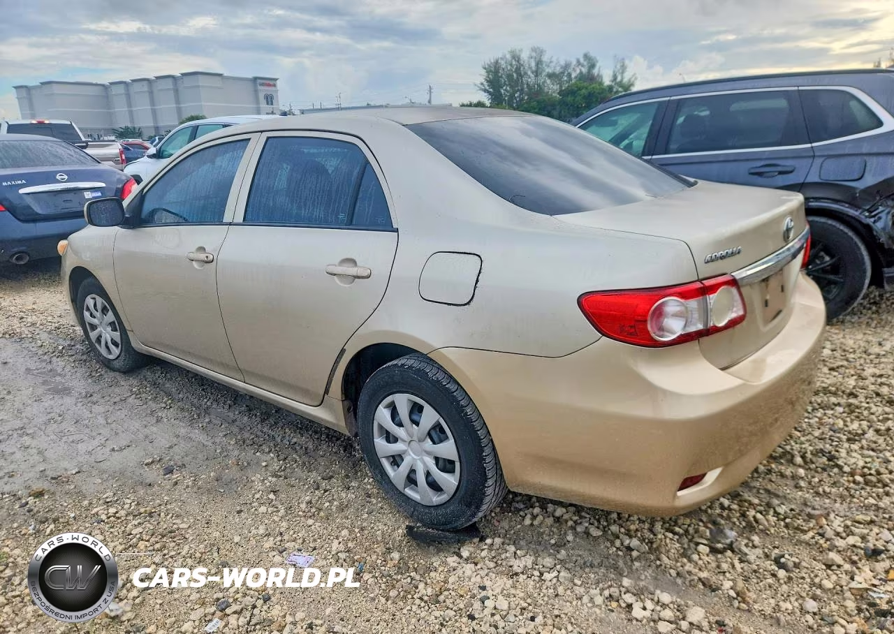 2013 Toyota Corolla Le VIN:5YFBU4EE3DP179686 - 2