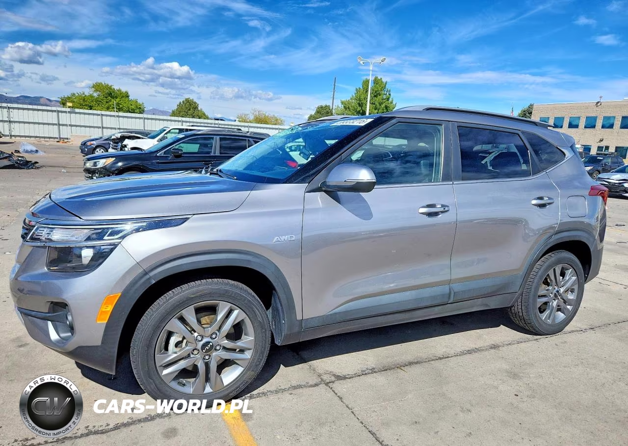 2023 Kia Seltos S VIN:KNDEUCAA4P7445748 - 1
