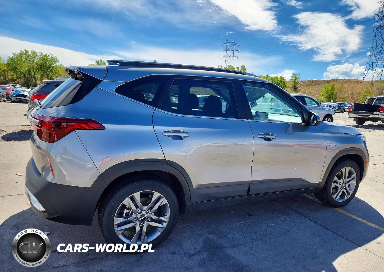 2023 Kia Seltos S VIN:KNDEUCAA4P7445748 - 3