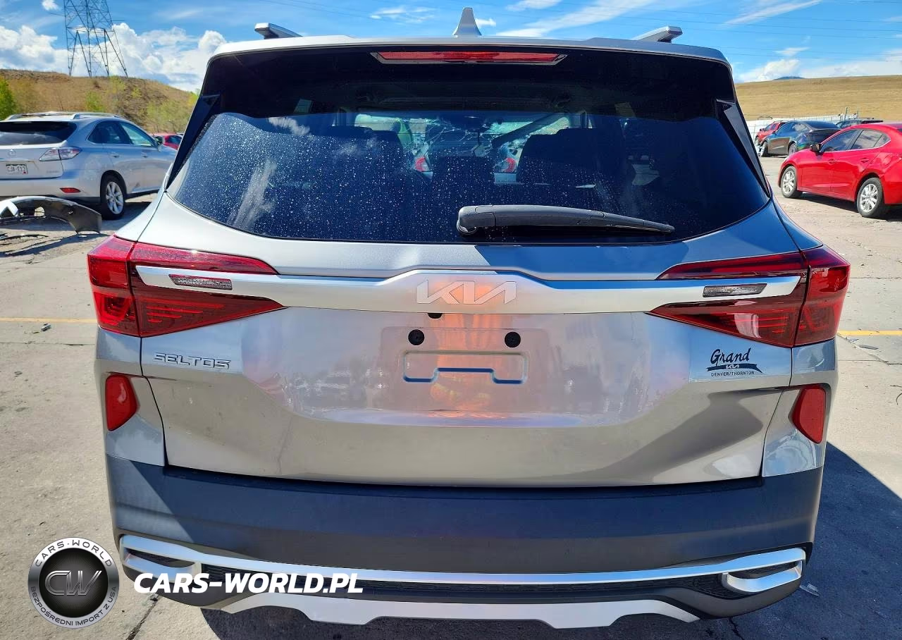 2023 Kia Seltos S VIN:KNDEUCAA4P7445748 - 6
