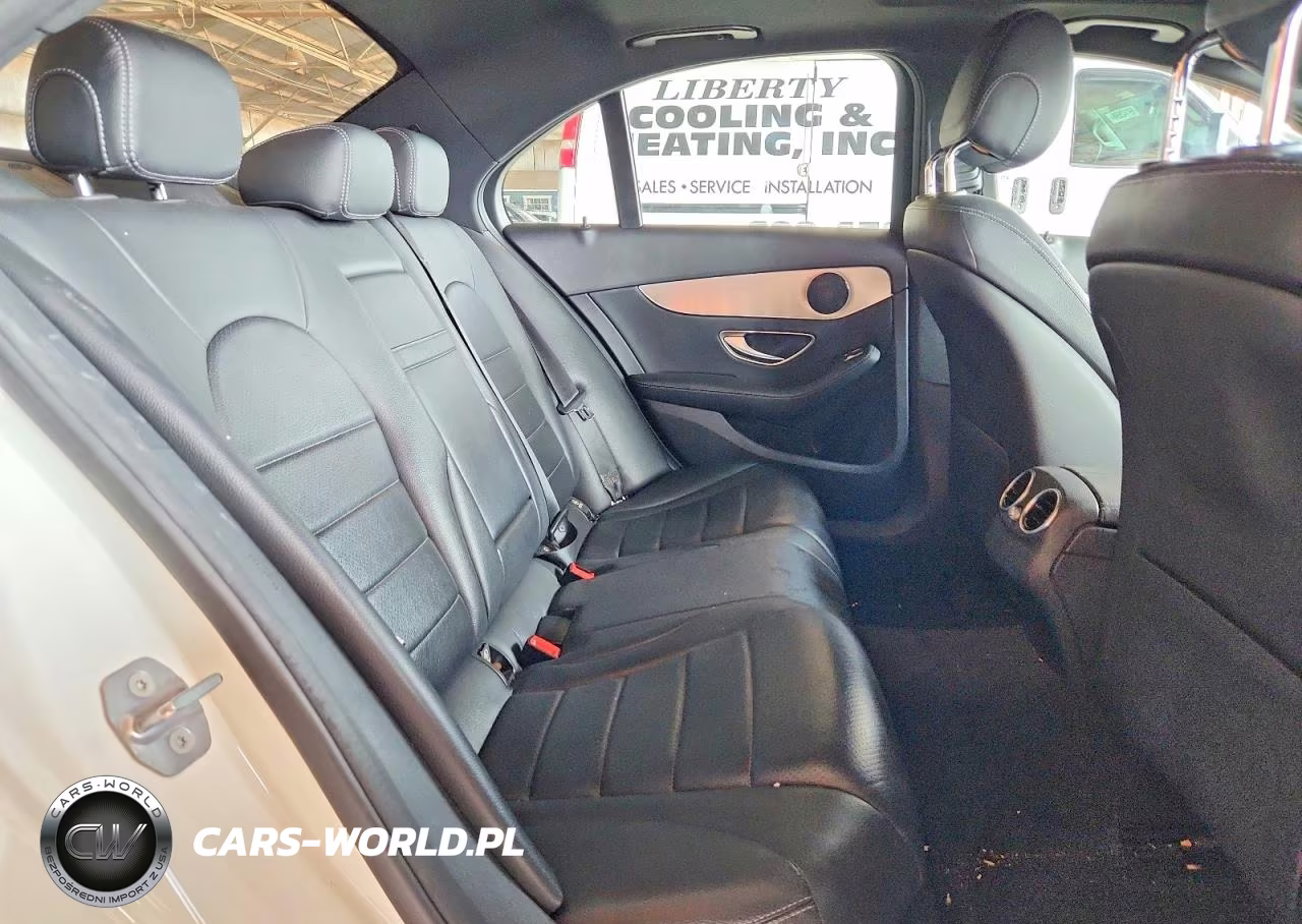 2018 Mercedes-Benz C 300 VIN:55SWF4JB7JU273292 - 10