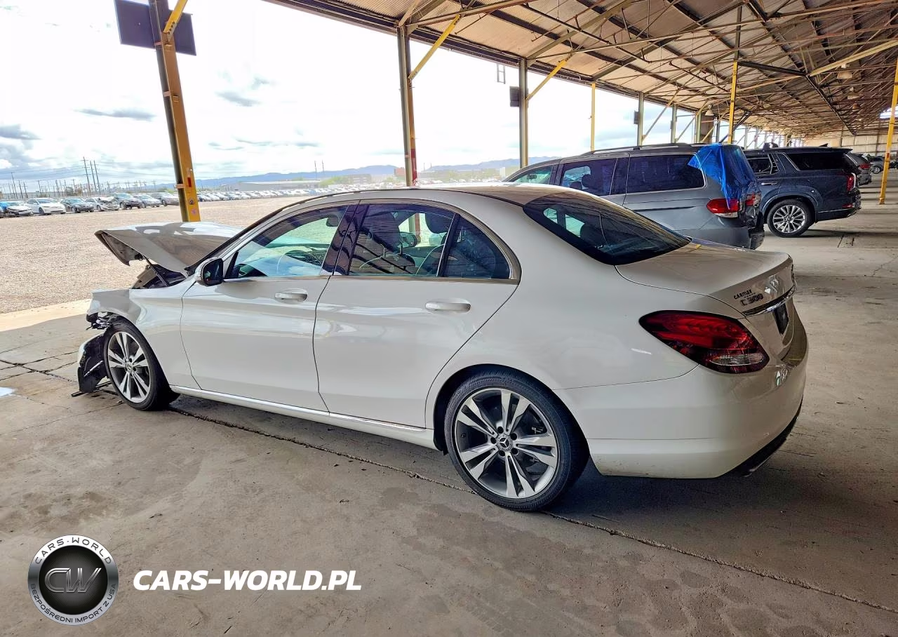 2018 Mercedes-Benz C 300 VIN:55SWF4JB7JU273292 - 2