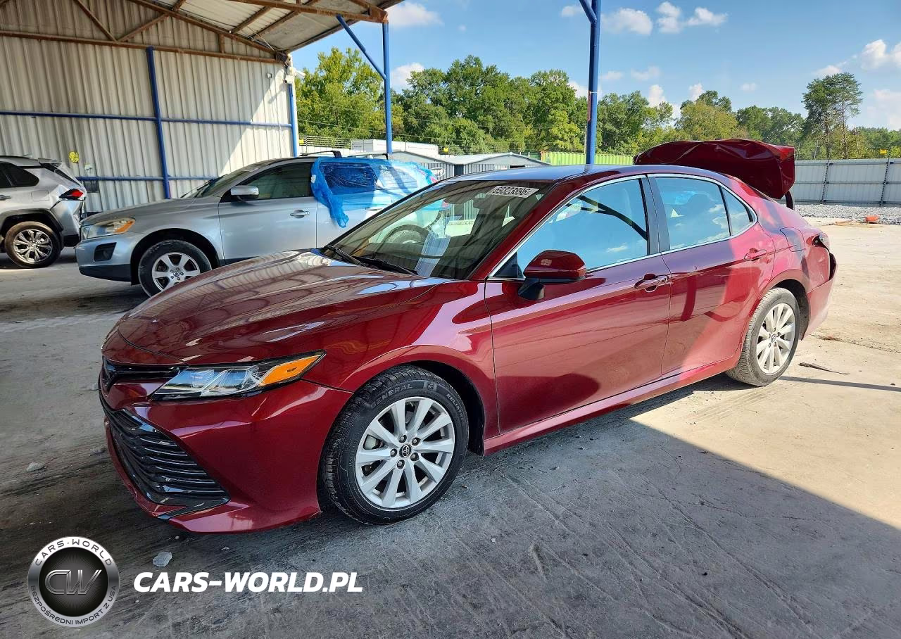 2019 Toyota Camry Le – zdjęcie 1 z 12