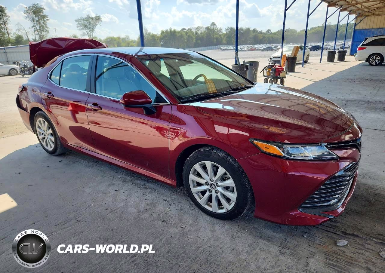 2019 Toyota Camry Le VIN:4T1B11HK6KU700615 - 4