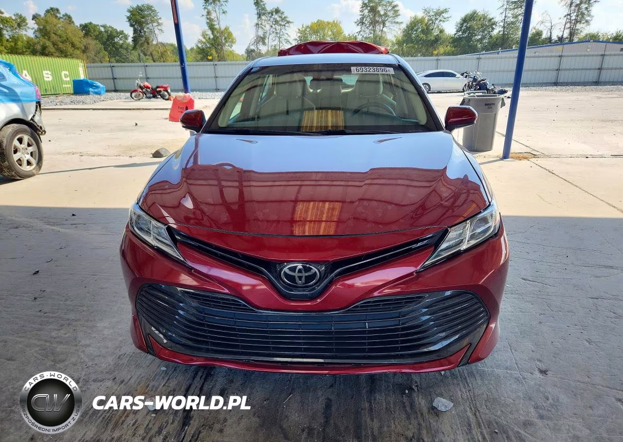 2019 Toyota Camry Le VIN:4T1B11HK6KU700615 - 5