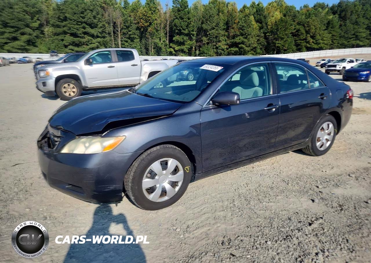 2009 Toyota Camry Le V6 – zdjęcie 1 z 13