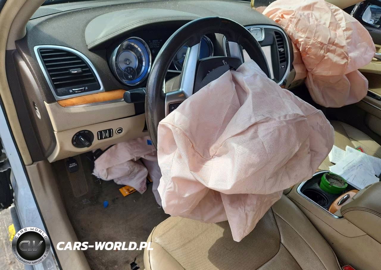 2013 Chrysler 300C VIN:2C3CCAEG4DH620842 - 8