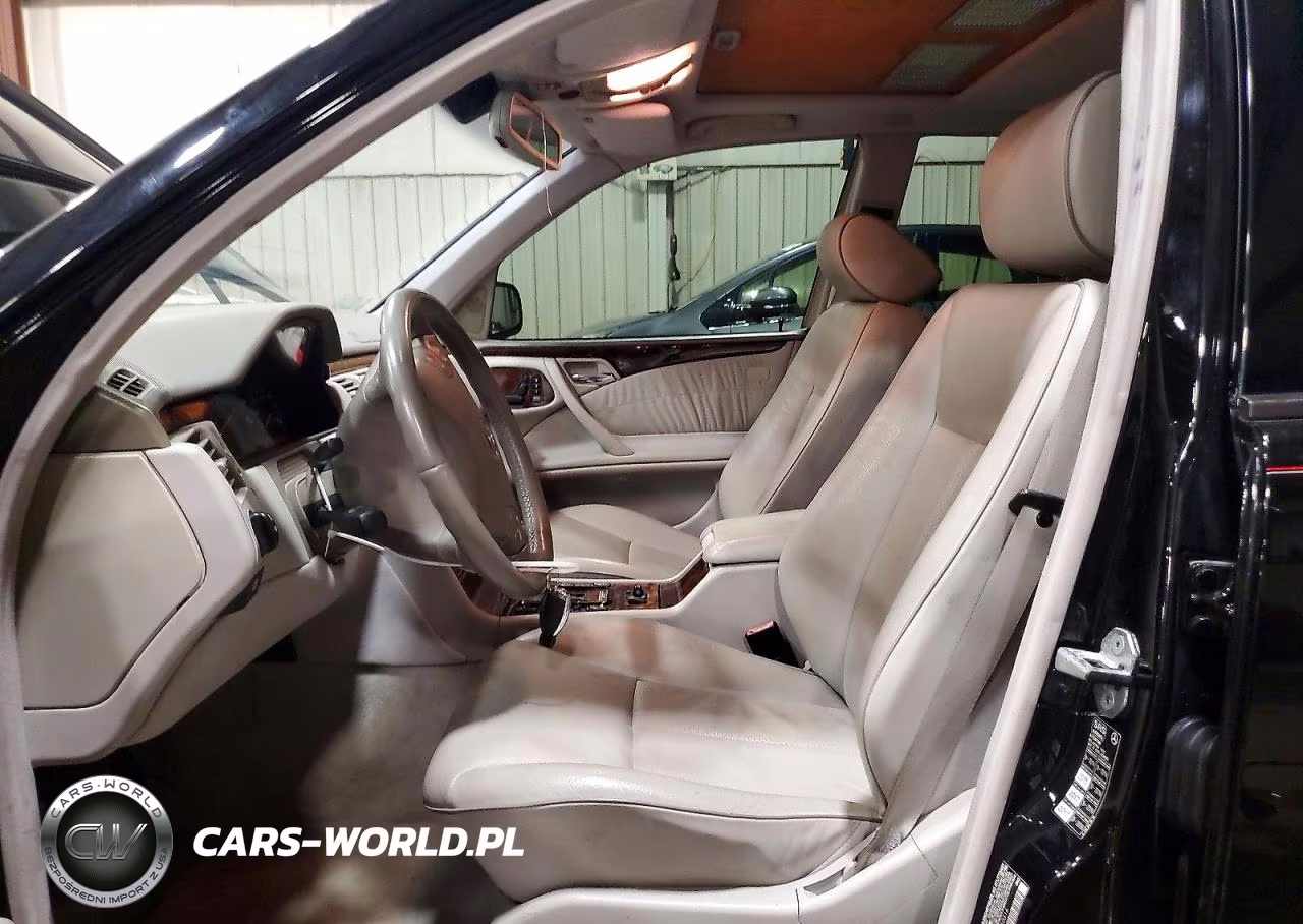 2000 Mercedes-Benz E 430 VIN:WDBJF70G7YA960316 - 7