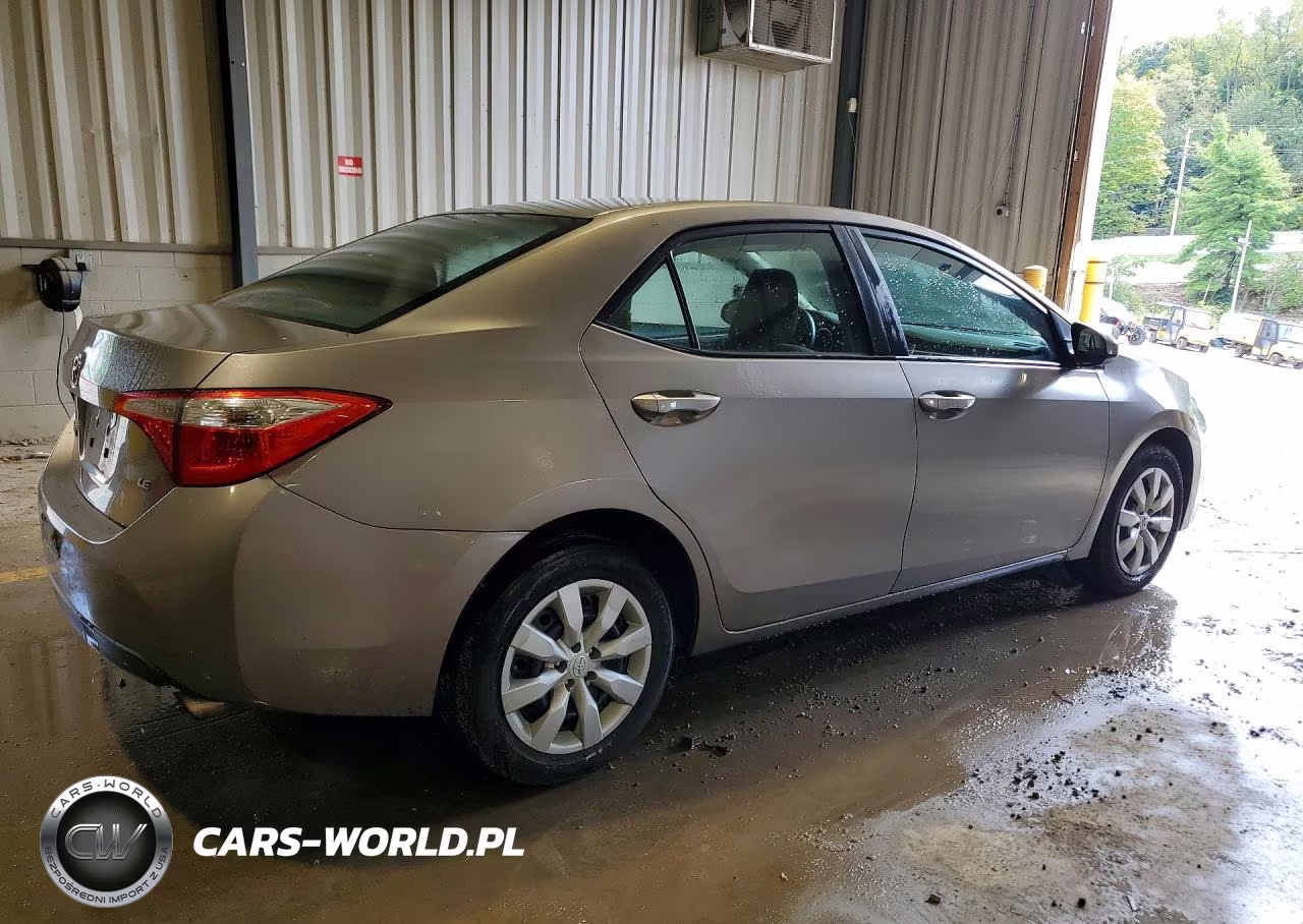 2016 Toyota Corolla Le VIN:2T1BURHE1GC570834 - 3
