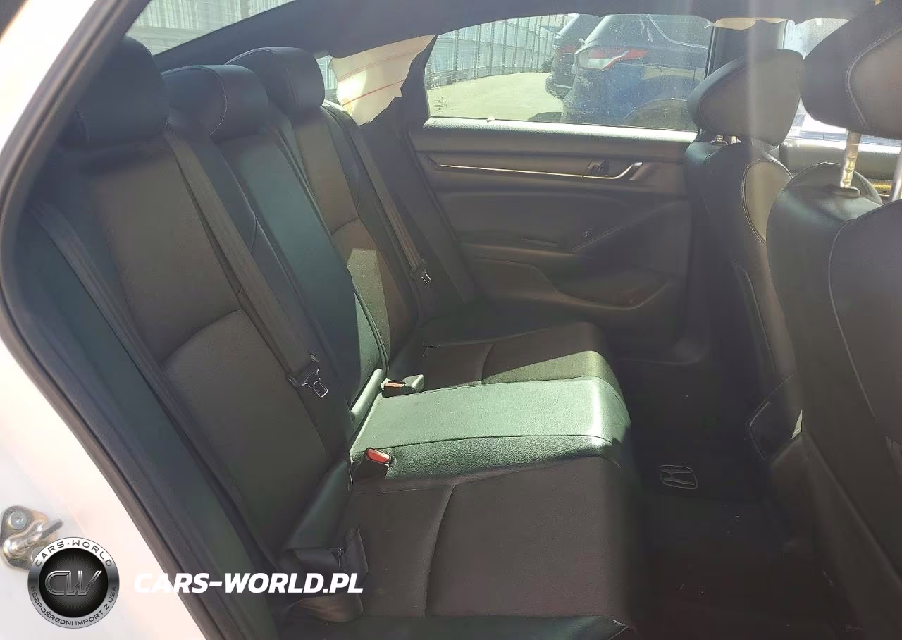 2018 Honda Accord Sport VIN:1HGCV1F37JA119294 - 10