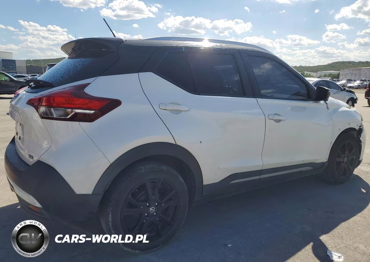2019 Nissan Kicks Sr VIN:3N1CP5CUXKL569628 - 3