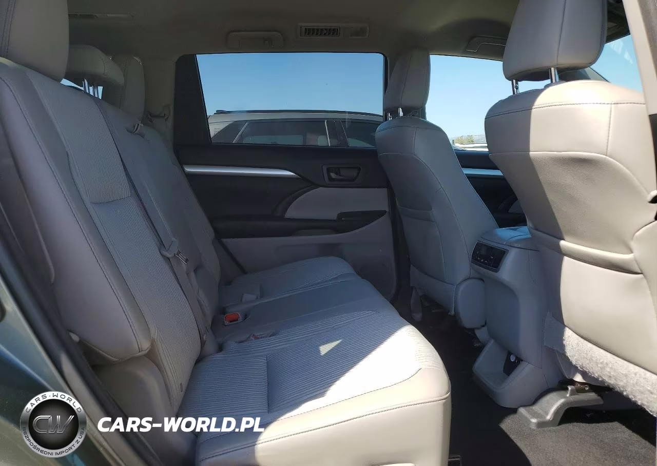 2015 Toyota Highlander Le Plus VIN:5TDZKRFH4FS070061 - 11
