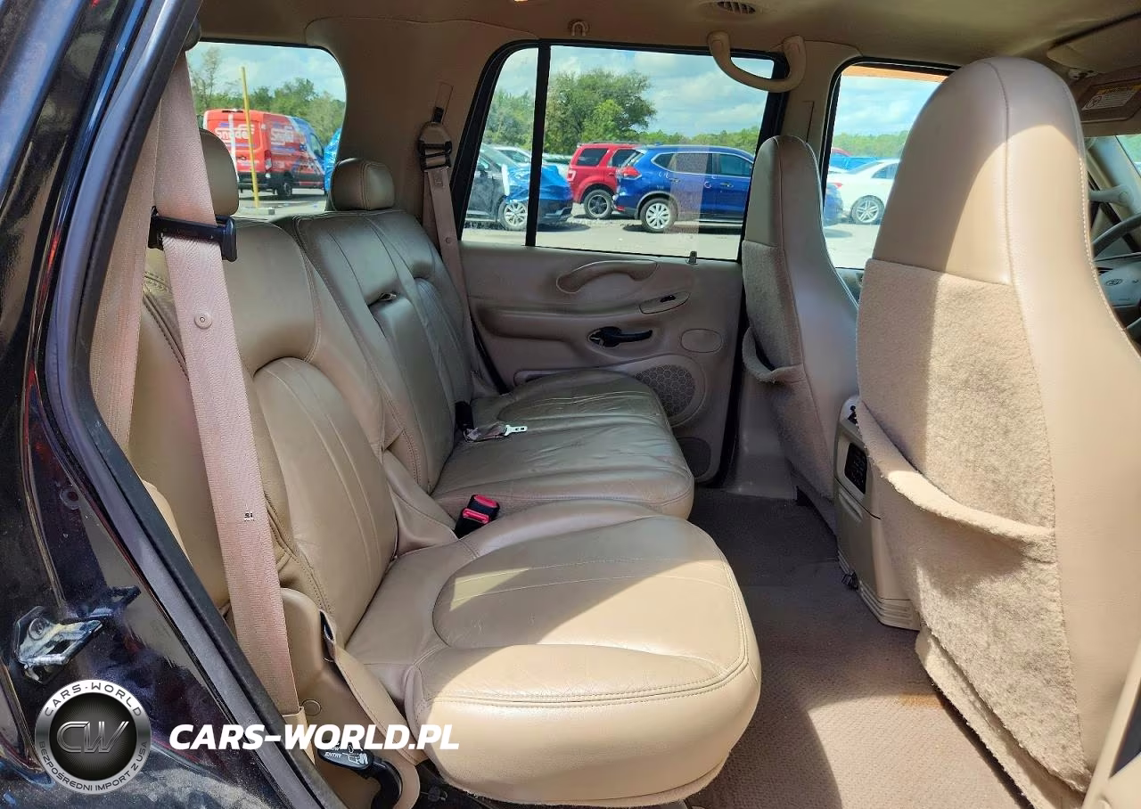 2000 Ford Expedition Eddie Bauer VIN:1FMRU1768YLA60254 - 11