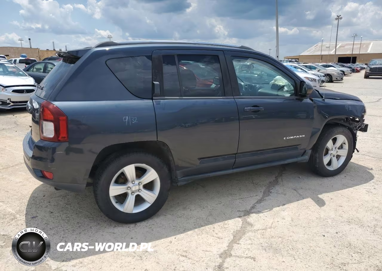 2014 Jeep Compass Sport VIN:1C4NJDBB3ED592521 - 3
