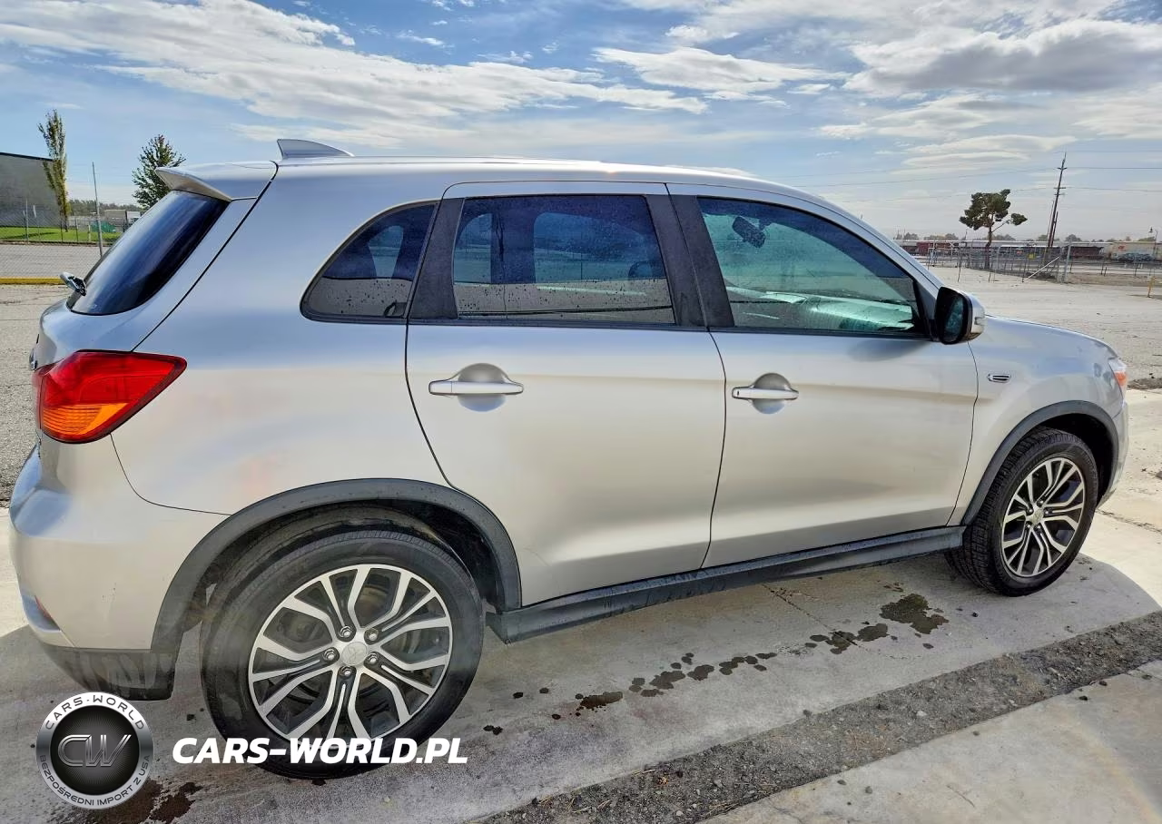 2018 Mitsubishi Outlander Sport Es VIN:JA4AR3AW5JU013698 - 3