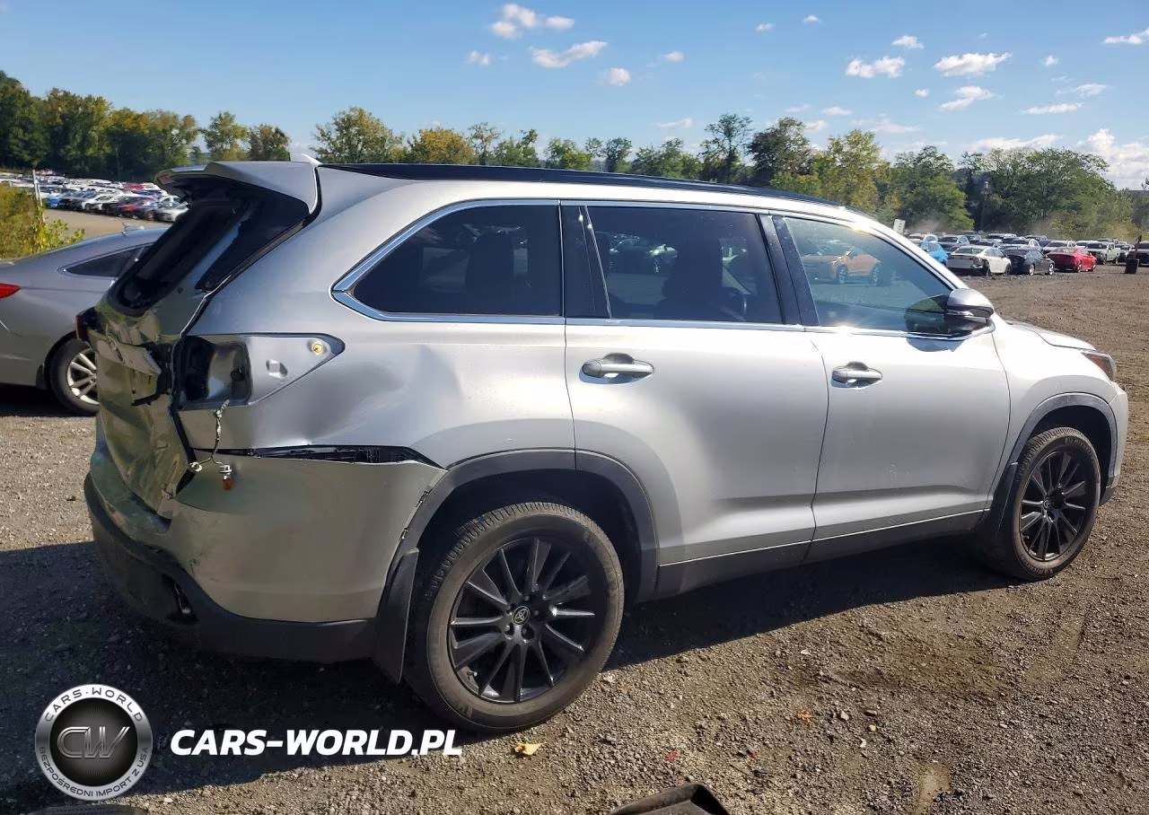 2019 Toyota Highlander Se VIN:5TDJZRFH5KS626851 - 3