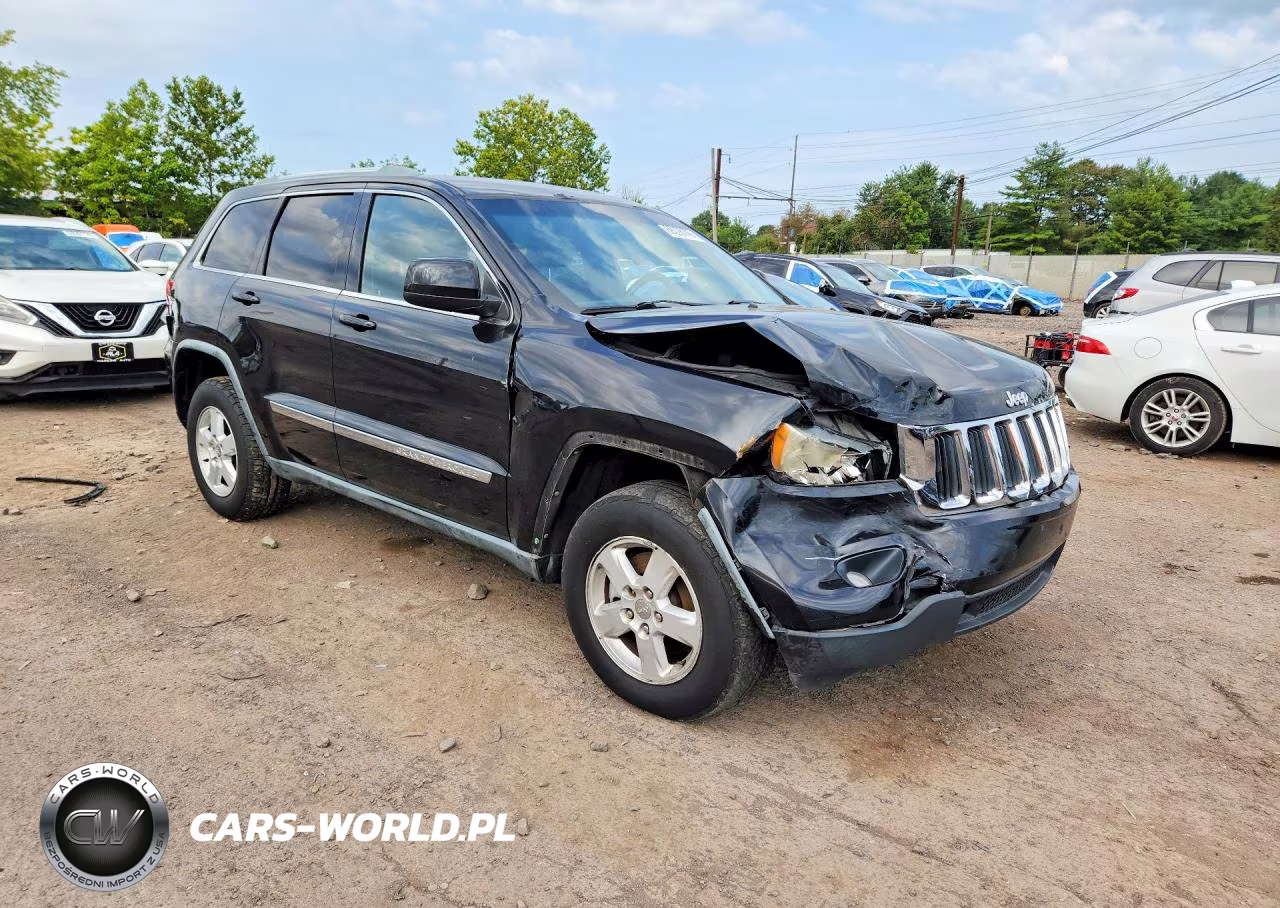 2011 Jeep Grand Cherokee Laredo VIN:1J4RR4GG0BC589957 - 4