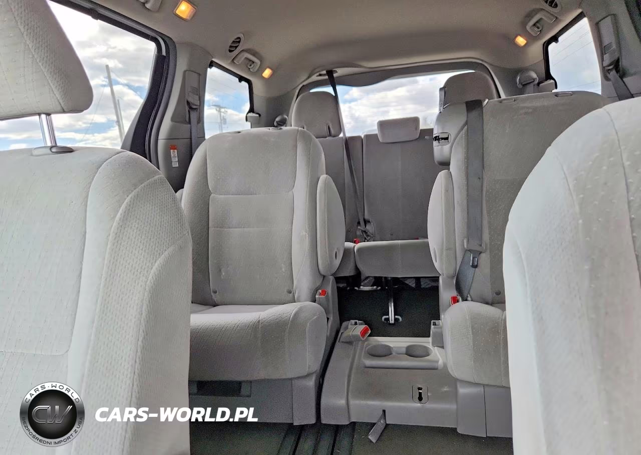 2015 Toyota Sienna Le VIN:5TDKK3DC3FS621229 - 10