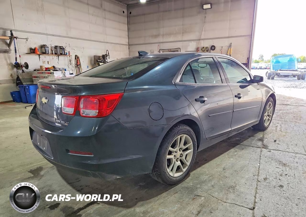 2015 Chevrolet Malibu VIN:1G11C5SLXFF285434 - 3