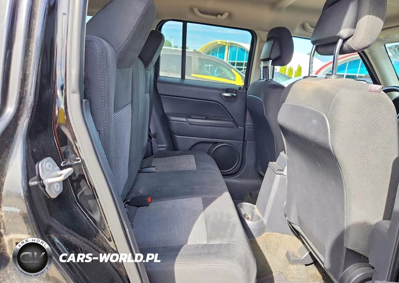 2016 Jeep Patriot Latitude VIN:1C4NJRFB1GD671230 - 11