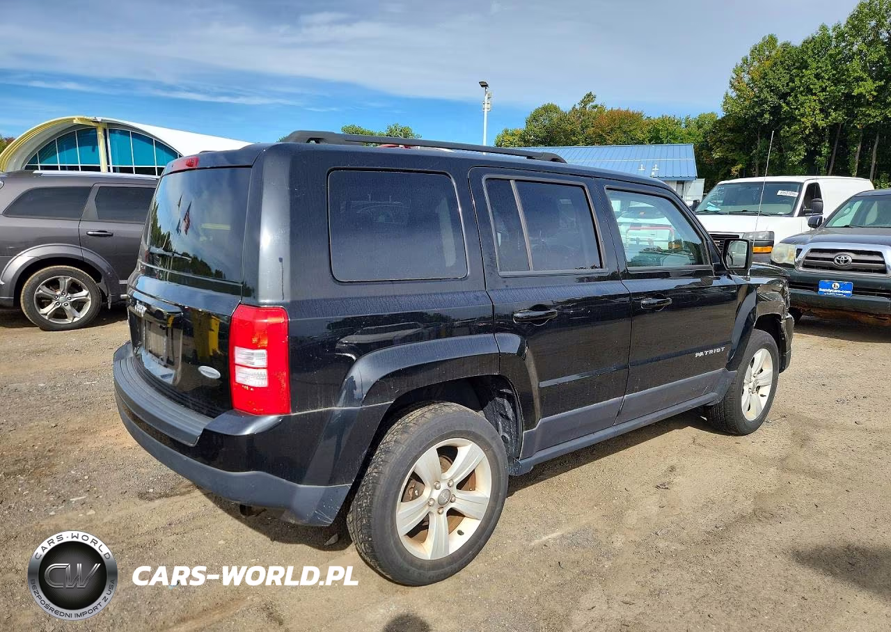 2016 Jeep Patriot Latitude VIN:1C4NJRFB1GD671230 - 3